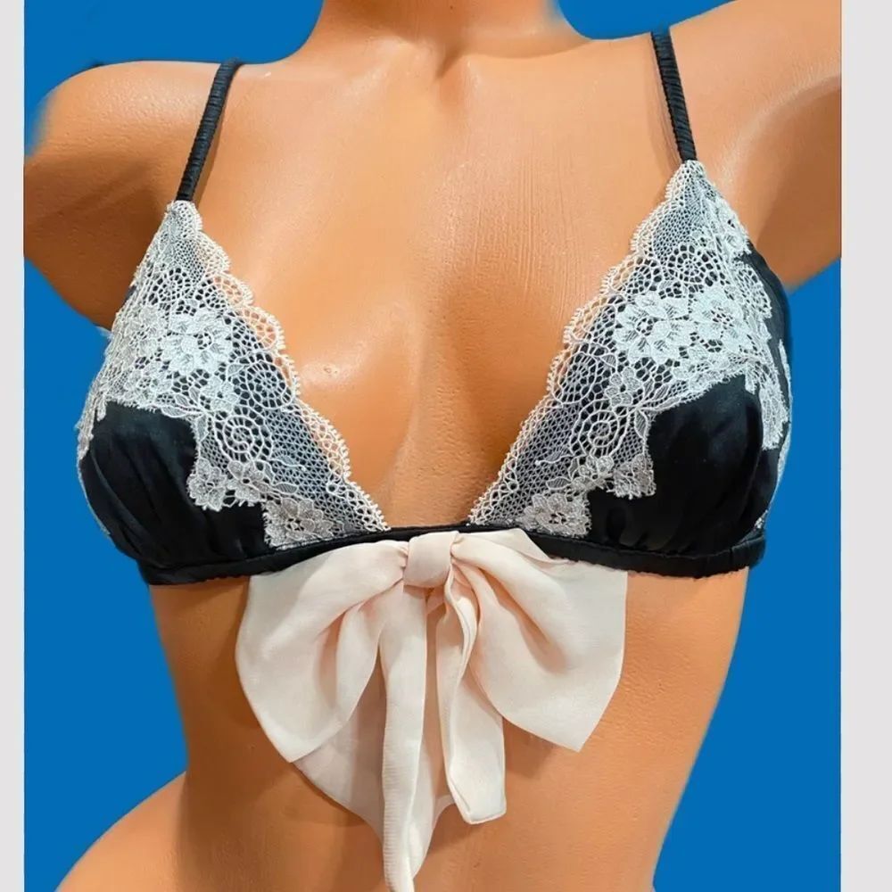 Victoria’s Secret Satin & Romantic Lace Triangle Bralette with Bow Detail black